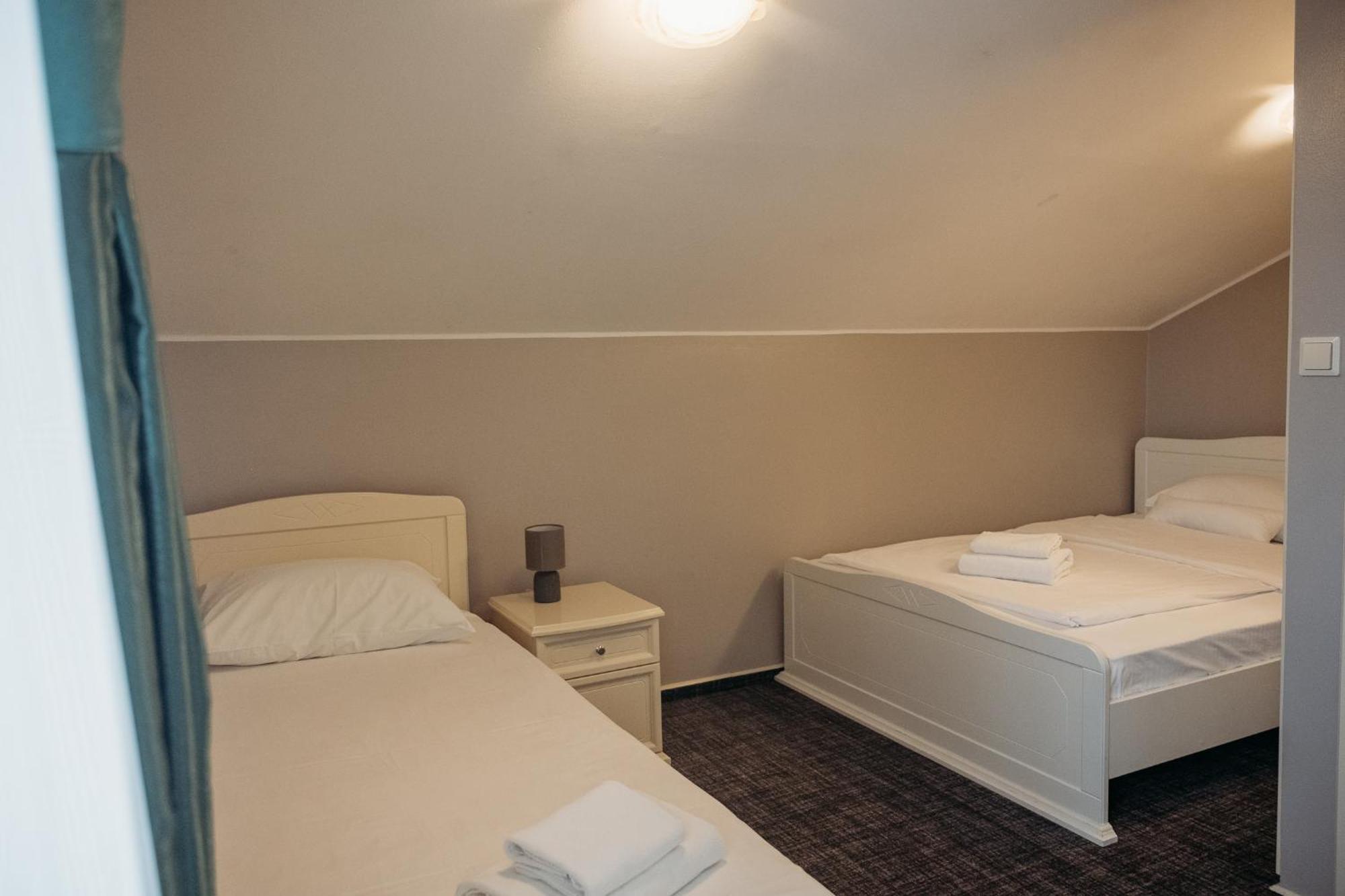 Hotel Kunst Krsko Ruang foto